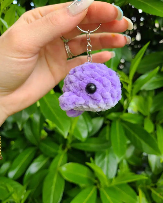 porte-clé baleine violette au crochet, polyester Oeko-Tex