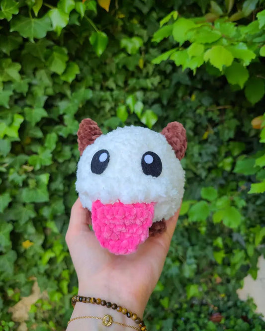 détail texture peluche poro, fil doux Oeko-Tex