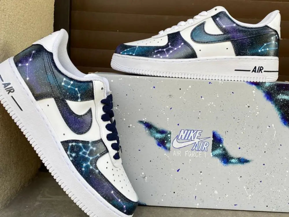 Exemple de basket personnalisée – Air Force 1 blanche, vue latérale intérieure
