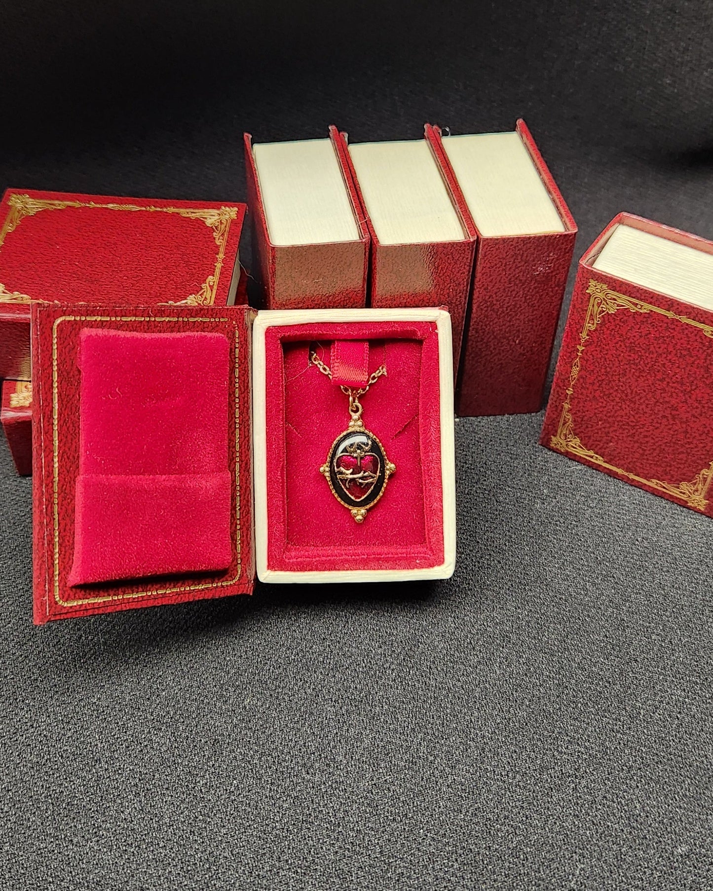 Collier Médaillon Goth 🖤