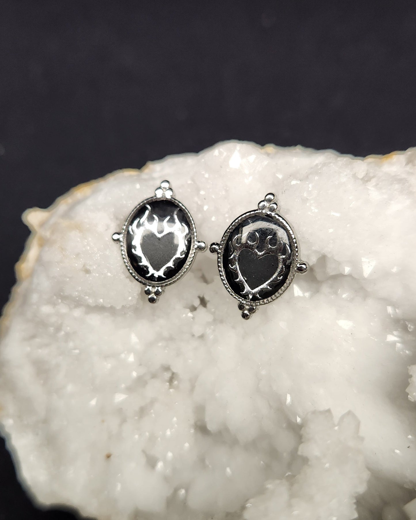 Boucles d'oreilles Goth argent et son Coffret-livre 🖤