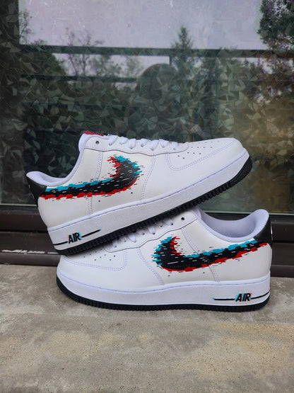 Sneakers Custom GLITCH – Air Force 1 blanche – effet numérique pixelisé