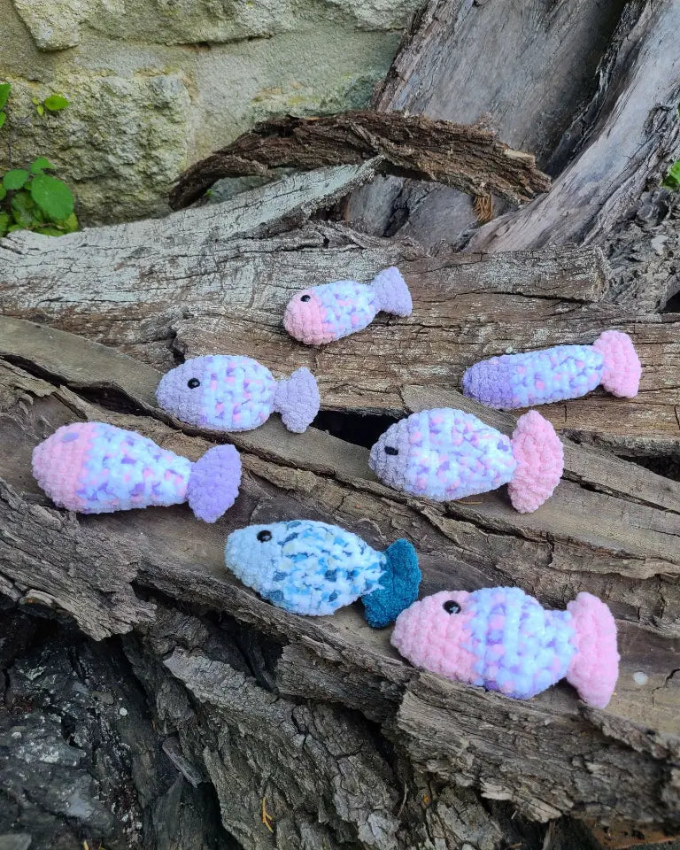 jouet poisson rose au crochet, texture douce, fait main