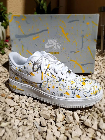 Air Force 1 : tâches de peinture