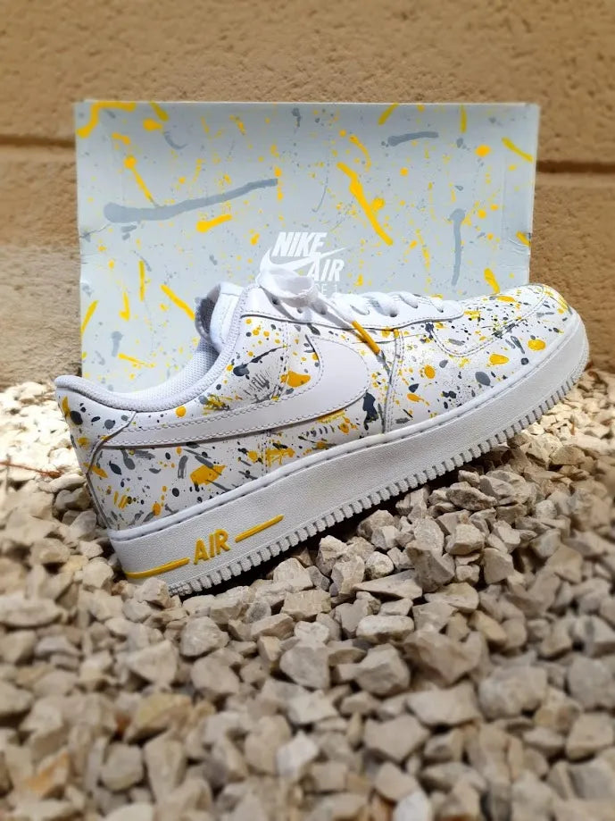 Air Force 1 : tâches de peinture