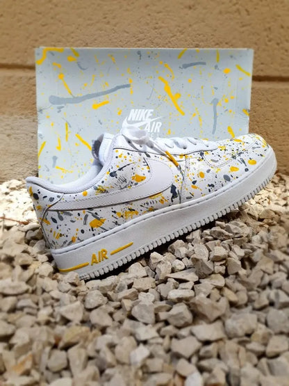 Air Force 1 : tâches de peinture