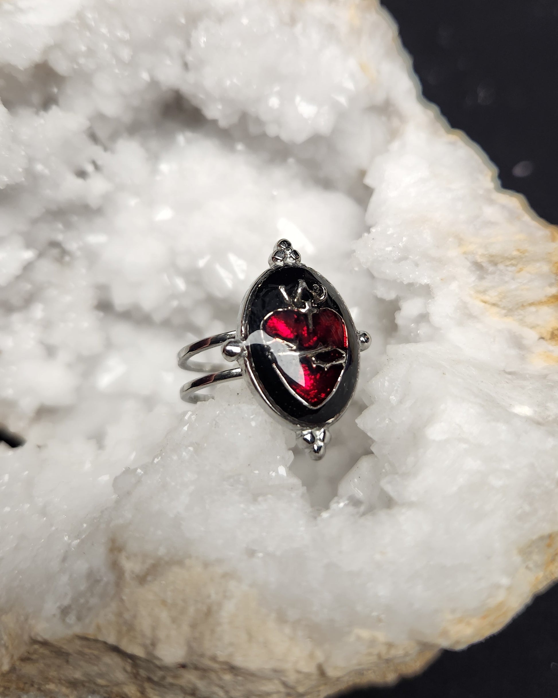 bague avec un coeur et des ronces 