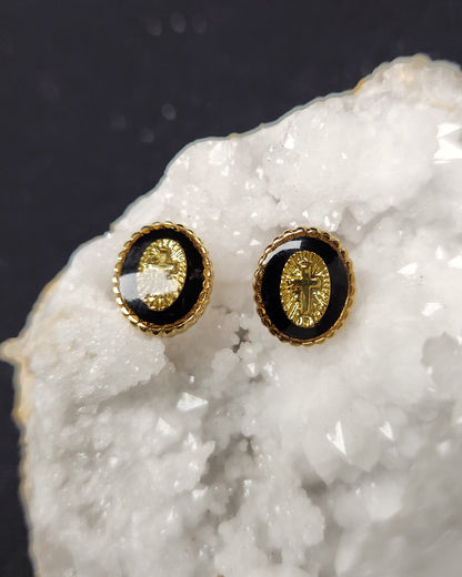 studs dorés croix jesus style goth