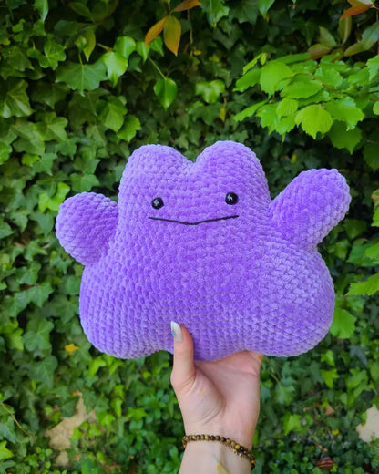 peluche ditto au crochet, vue de face, fait main en France