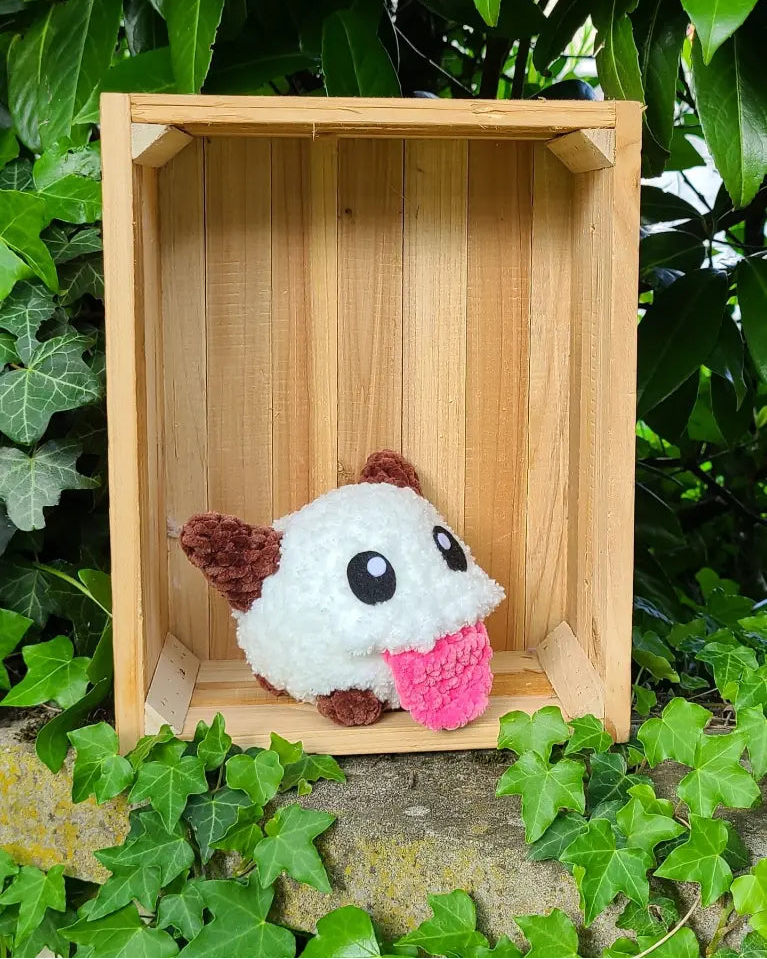peluche poro dans caisse bois, déco geek, fait main en France