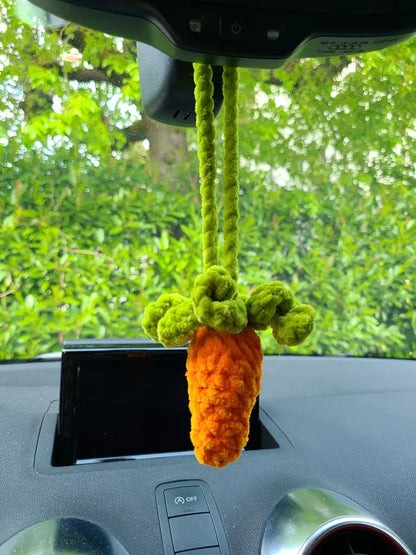porte rétroviseur, déco à accrocher au rétroviseur de voiture, carotte au crochet sur balançoire, idée cadeau pour amoureux de voiture
